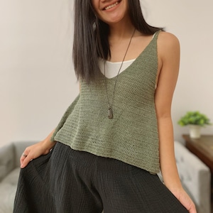 Easy Crochet Tank Top Pattern PDF and bonus Video Tutorial includes women&#39;s sizes XS-XXL, a simple easy crochet top for summer
