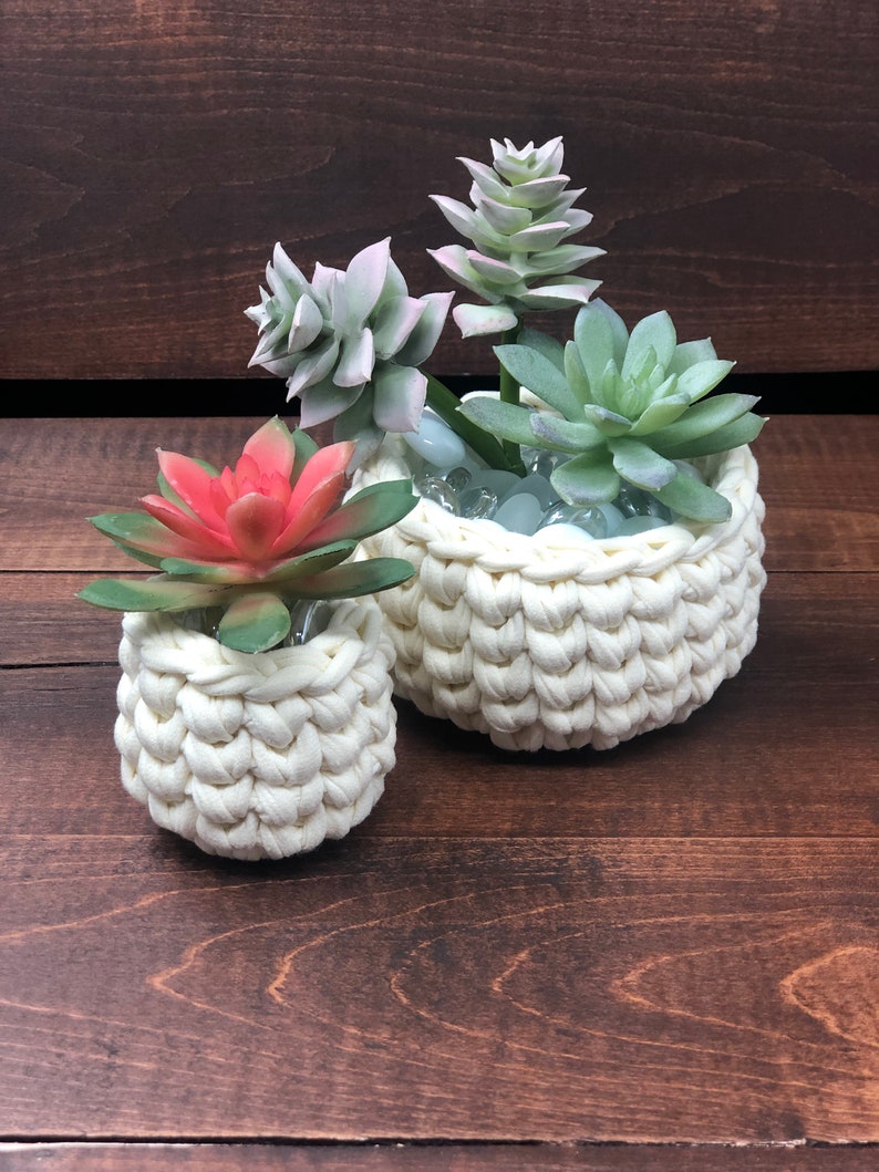 crochet flower pots pattern: PDF file and video tutorial includes two sizes, basic and mini. crochet pattern, crochet flower pot, crochet image 6