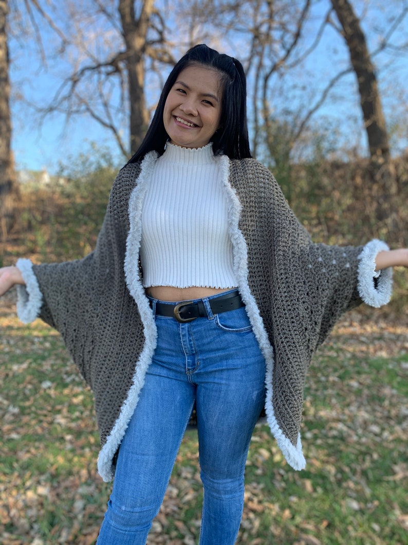 Crochet Pattern : Crochet shrug pattern for women sizes XS-4XL, PDF digital download and a ling to the video tutorial. crochet shrug pattern image 4