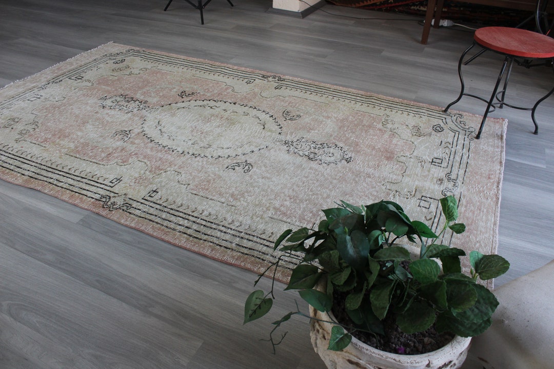 4'9x8'8 Pale Pink Rug Vintage Rug Etsy