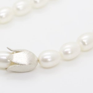 Pearl necklace with silver flower pearl necklace 46 cm image 1