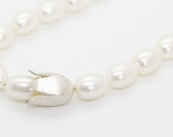 Collar de perlas con collar de perlas de flores de plata 46 cm