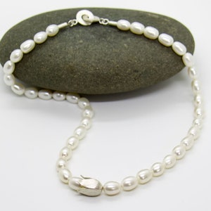 Pearl necklace with silver flower pearl necklace 46 cm image 3