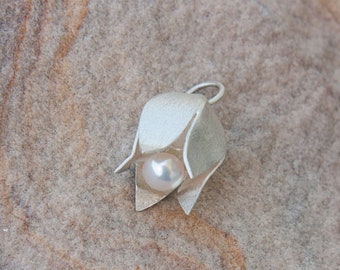 Floral chain pendant made of silver with a freshwater pearl / without chain