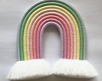 Wandbehang, Makramee mittlerer Regenbogen ,,Pastell''