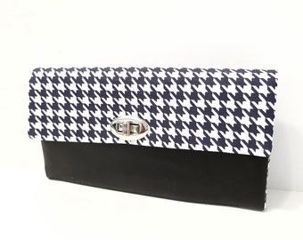 Purse, wallet with houndstooth pattern