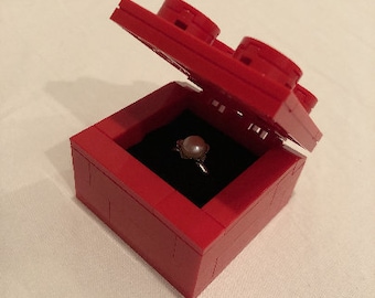 Brick Ring Box made with LEGO® (Single Slot) - Gift Proposal Wedding Ring Bearer Valentine Holder Custom Heart Velvet Holder