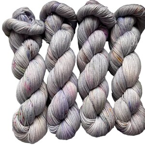 Hand-dyed Falkland Merino wool superwash lilac dream
