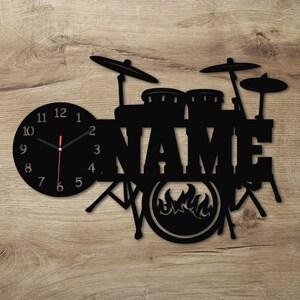 Reloj Batería Decoración de pared personalizada con nombre I Regalo Idea de regalo para adultos y músicos I Funciona con pilas