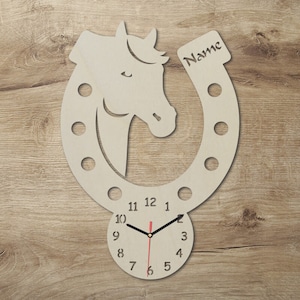 Pferde Hufeisen Wanduhr personalisiert mit Namen I Geschenk Geschenkidee für Kinder & Pferdeliebhaber