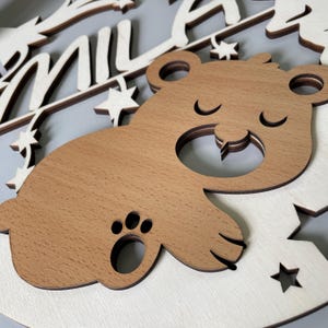 Personalisierbares Nachtlicht Bär auf Mond aus Holz | Kinderzimmer Lampe mit Name | Warmweiß oder RGB LED mit Fernbedienung | Taufe & Geburt Bild 5