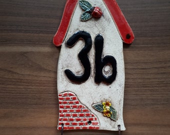 Hausnummer mit Namensschild, Klingelschild, Keramik, ton, handgemacht