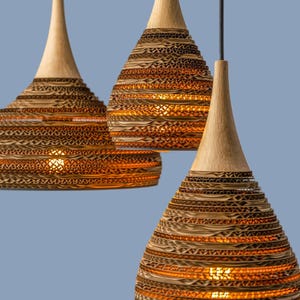 Lámpara colgante de cartón y madera de roble - CONE XS WOOD