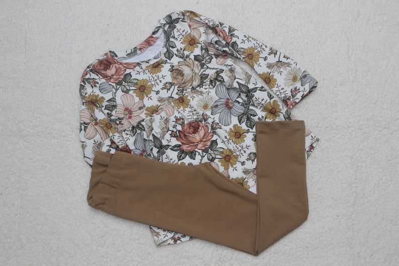 Basic Langarm-Shirt Vintage Flowers Bild 2