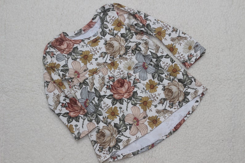 Basic Langarm-Shirt Vintage Flowers Bild 3