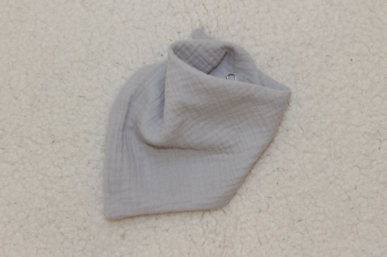 Baby muslin neckerchief bib