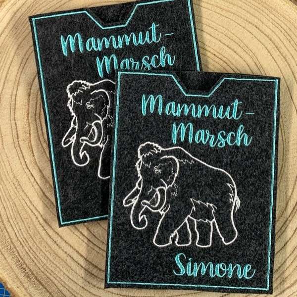 personalisierte Mammut-Marsch-Hülle mit deinem Namen - individuelle Schutzhülle für dein Trophäenbuch beim Mammut-Marsch - Geschenk Mammut