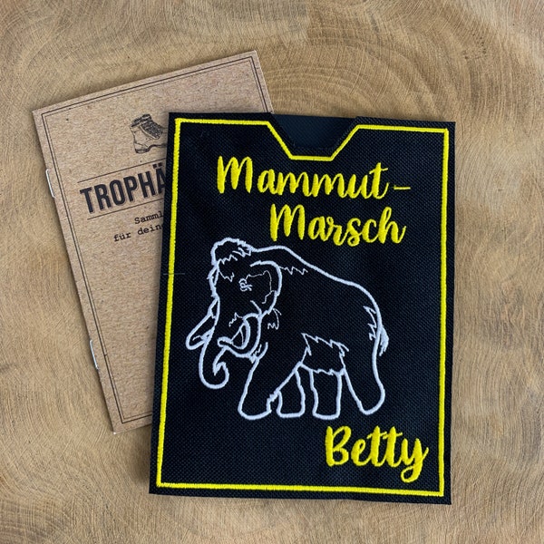personalisierte Schutzhülle für dein Mammut-Marsch-Trophäenheft - aus wasserabweisendem Outdoorstoff - Mammutmarsch - bestickt mit Namen