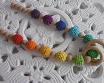 Still chain sling chain rainbow with wooden rings
