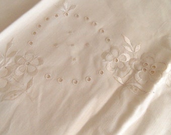 Linge de lit, draps, broderie brillante, autocollants de trou