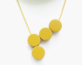 Necklace leather band wood with magnetic clasp yellow