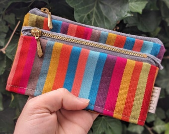 Mini pochette à double fermeture éclair, Rayures arc-en-ciel, Porte-monnaie/petit portefeuille en tissu