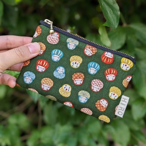 Mini astuccio in tessuto con cerniera/piccolo portafoglio, pesce koi giapponese nero o daruma verde, per uomo