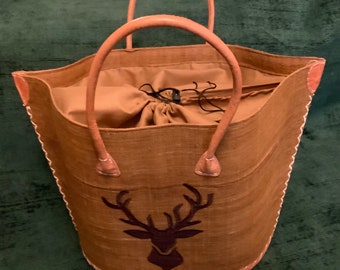 Basttasche Hirsch brown, natural, handmade from palm leaf fibre