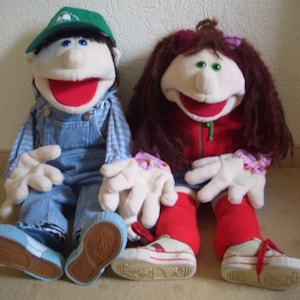 Sewing pattern and instructions for a hand puppet, PDF, German