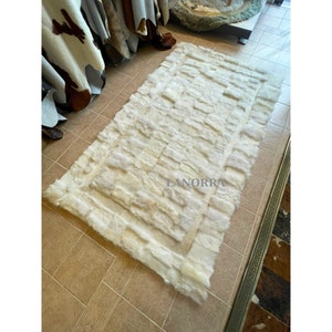 Luxury White Large SheepSkin Area Rug 6 X 8, Floor Sheepskin Square Rug for Bedroom, Soft Shaggy Home Decor Area Rug for Living Room