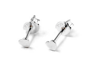 Boucles d'oreilles puces - PETIT COEUR, 4 mm, argent 925, brossé, puces d'oreilles graphiques, cadeau pour elle, idée cadeau, boucle d'oreille enfant, stud kids