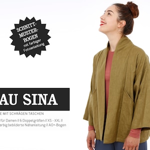 Peut inclure: Une veste kimono verte avec des poches inclin&eacute;es. Le texte "FRAU SINA" est imprim&eacute; en blanc sur fond noir. Le texte "KIMONOJACKE MIT SCHR&Auml;GEN TASCHEN" est imprim&eacute; en blanc sur fond noir. Le texte "Schnittmuster f&uuml;r Damen // 6 Doppelgr&ouml;&szlig;en II XS - XXL II" est imprim&eacute; en blanc sur fond noir. Le texte "ausf&uuml;hrliche, farbig bebilderte N&auml;hanleitung II AO+-Bogen" est imprim&eacute; en blanc sur fond noir.