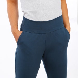 Ankle-free sweatpants WOMAN NELLI paper cut image 7