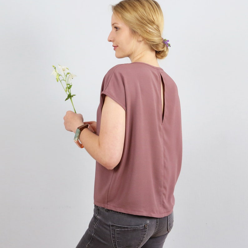 Blouse with back slit FRAU ILVIE e-book image 6