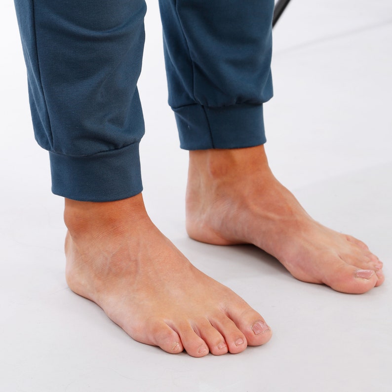 Ankle-free sweatpants WOMAN NELLI paper cut image 8