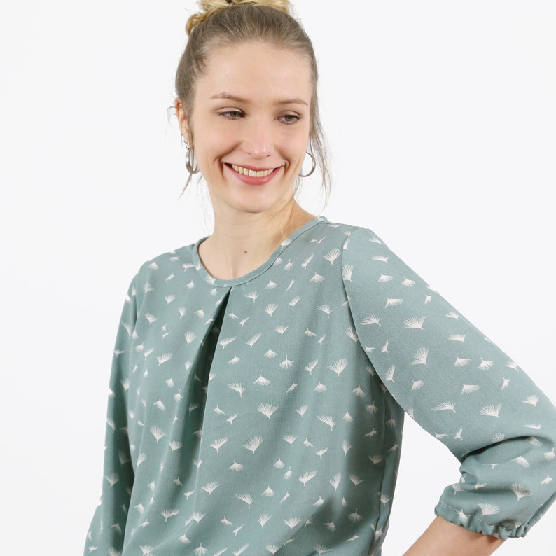 Oversized blouse with inverted pleats FRAU SUKI e-book image 10