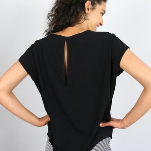 Blouse with back slit FRAU ILVIE e-book image 9