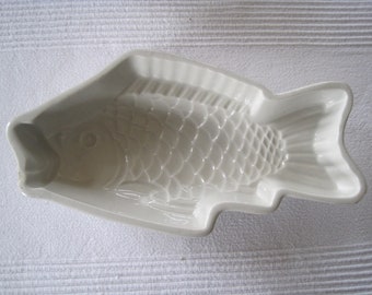 keramik puddingform fisch