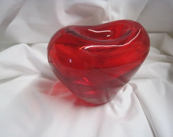 rote pressglas vase, herzform ,