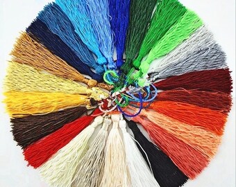 50x POMPONS simili soie 130x10mm ASSORTIMENT MIX couleurs mariage création bijoux décoration maison cadeau emballage MAT2076