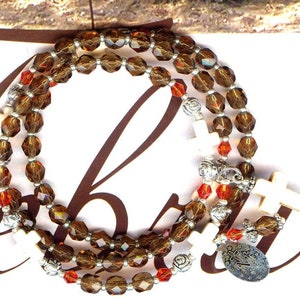 Pulsera Rosario rosario piedra MAGNESITE perlas facetas de cristal Bohemia Topacio ahumado crucifijo naranja medalla virgen RK099 imagen 2