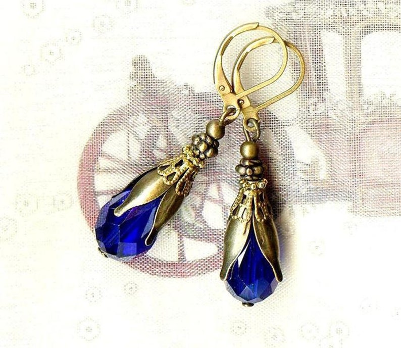 Boucles TULIPES BLEU ROYALE perles facettes gouttes cristal Bohême bronze bleu royal cadeaux mariage anniversaire vintage antique OR629 image 2