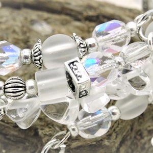 Bracelet SUMMER BREAZE fil mémoire mélange perles transparentes givrées chips verre cristal facettes bonheur argent cadeau été mariage image 2