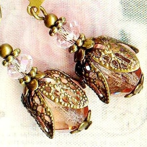 Boucles TULIPES Victoriennes PÊCHE perles facettes cristal Bohême rose abricot bronze vintage antique cadeau mariage anniversaire OR613 image 1