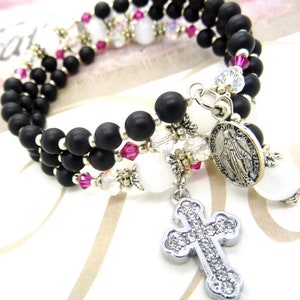 Rosenkranz Armband ONYX schwarz matt Perlen Kristall facettiert Swarovski Fuchsia Kreuz Madonna Anhänger Kommunion Taufe Hochzeit Bild 1