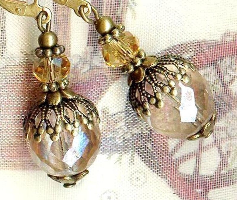 Boucles TRÉSORS VICTORIENS Luster TOPAZ Gold caramel beige champagne facettes Bohême cristal perles bronze vintage rondelle OR618 image 1