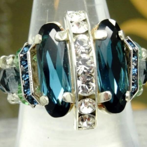 Bague PRINCESSE MONTANA Erinite perles cabochon barette strass cristal Swarovski facettes de Bohême argent vintage enfilée fil de nylon R089