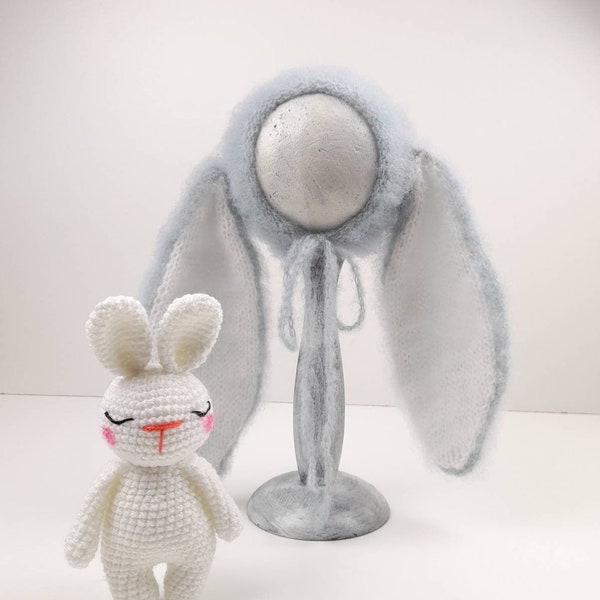 Bonnet de lapin tricoté et ensemble de jouets | Vêtements pour bébés nouveau-nés | Idéal pour un cadeau de fête prénatale, un accessoire de photographie et une tenue de Pâques.