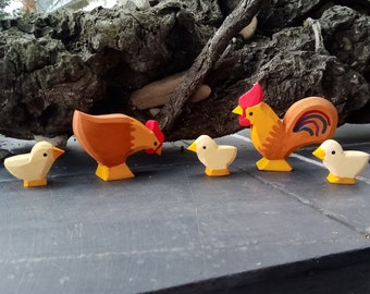 Hühnerfamilie aus Holz