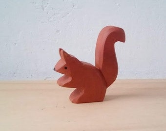 Holzfigur Eichhörnchen